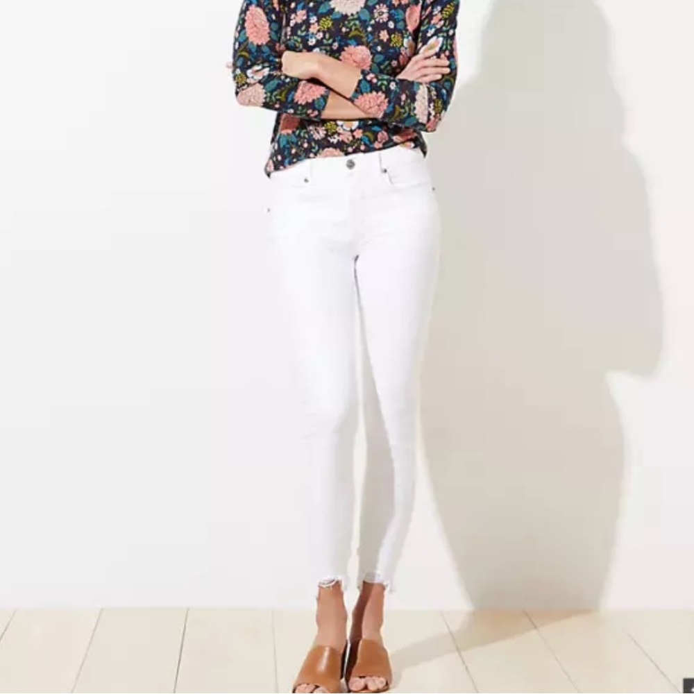 Great Used Condition - LOFT White Chewed Hem Curvy Skinny Jeans - Size 29